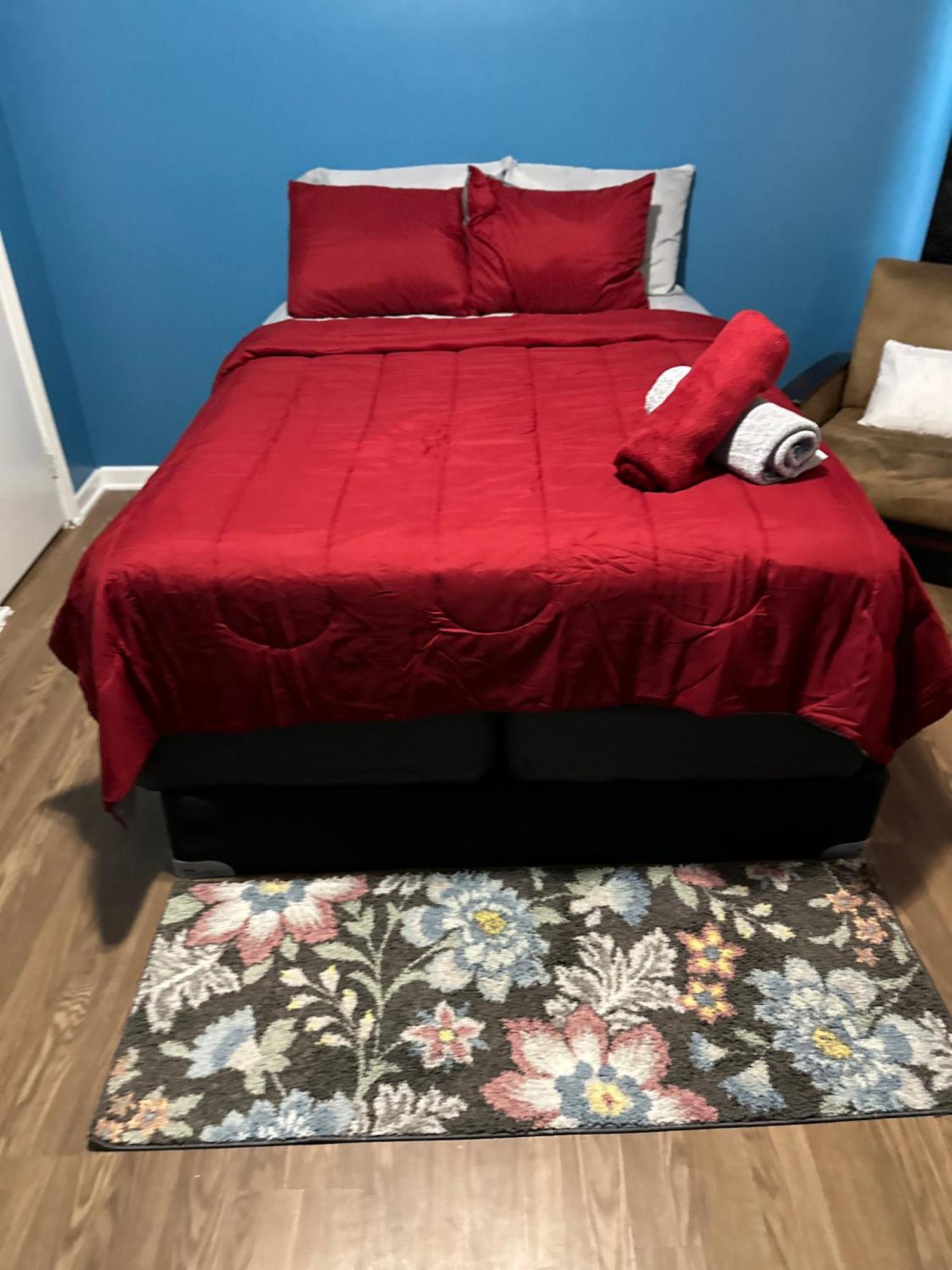 Fidelia Garnet Room, Queen Bed Minutes From Newark Liberty International Airport And Newark Penn Station Luaran gambar